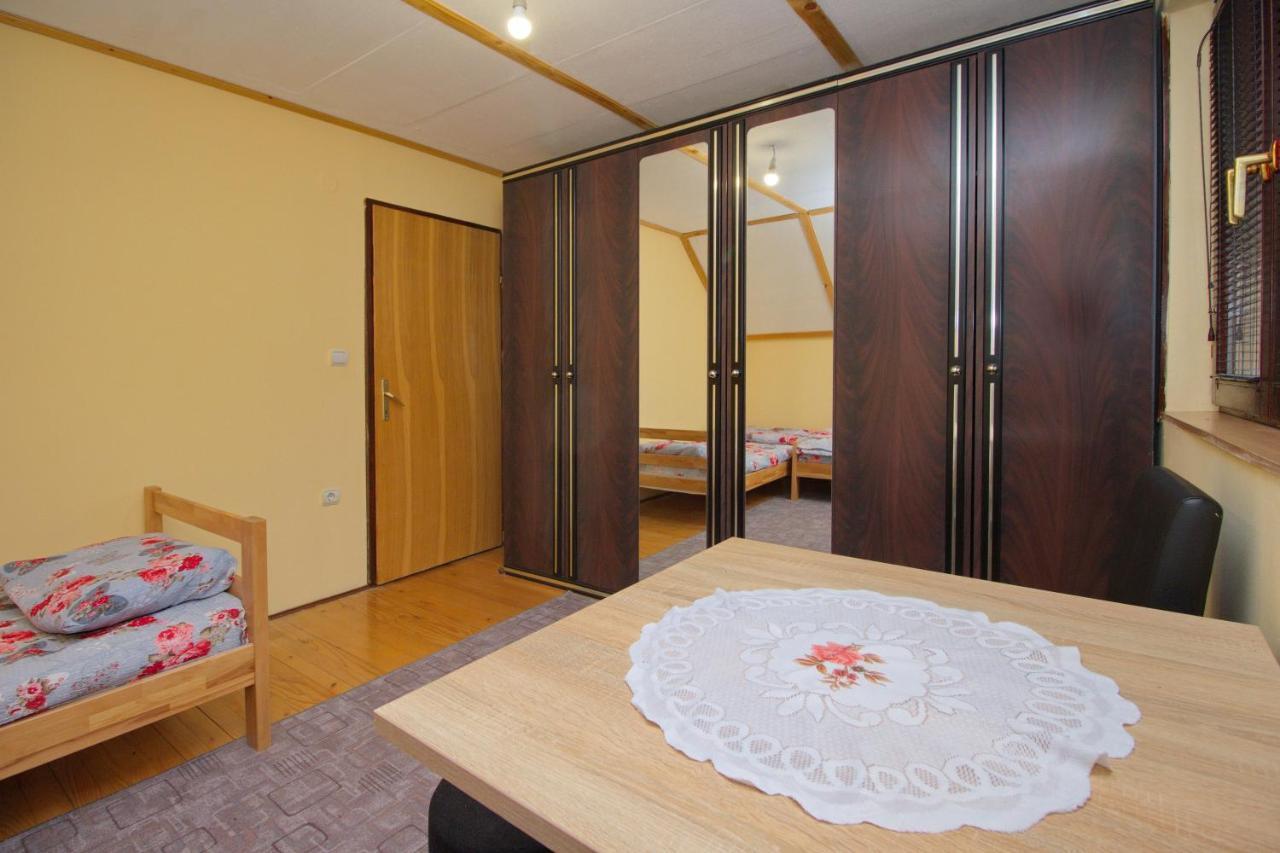Smestaj Kod Nine I Matije Cajetina  Exterior foto