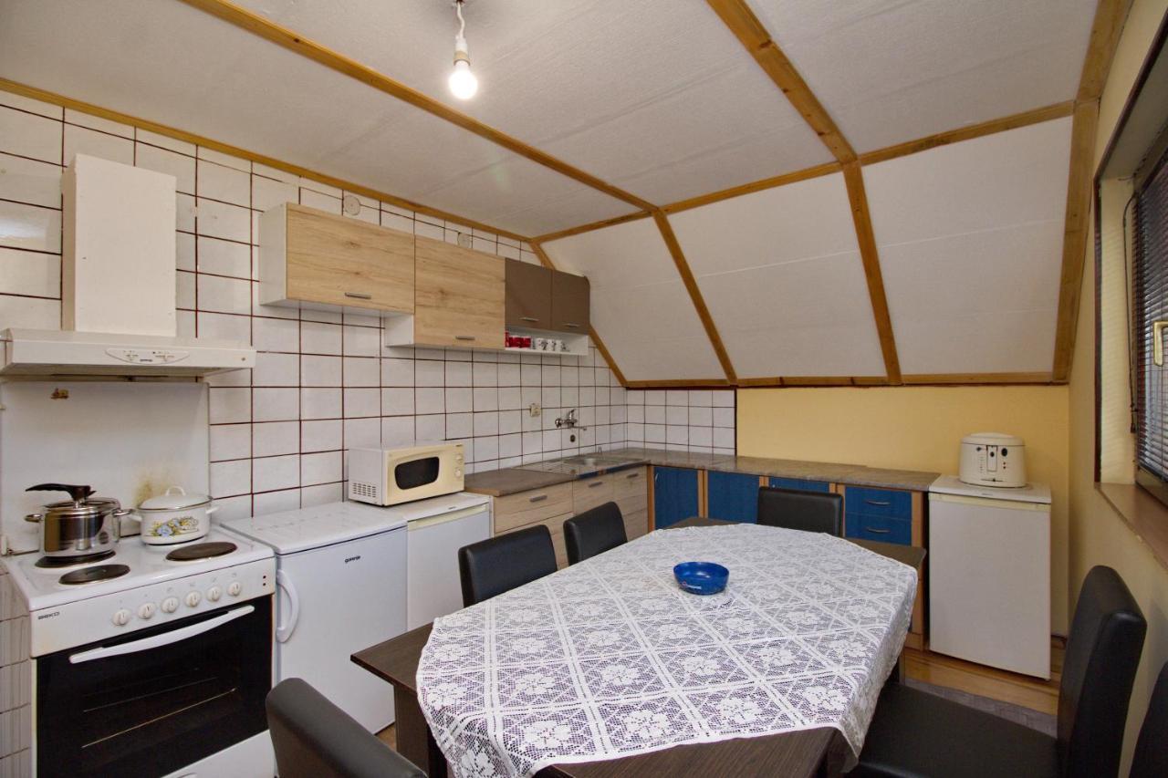 Smestaj Kod Nine I Matije Cajetina  Exterior foto
