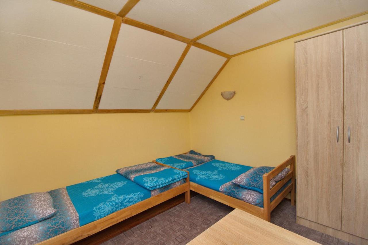 Smestaj Kod Nine I Matije Cajetina  Exterior foto