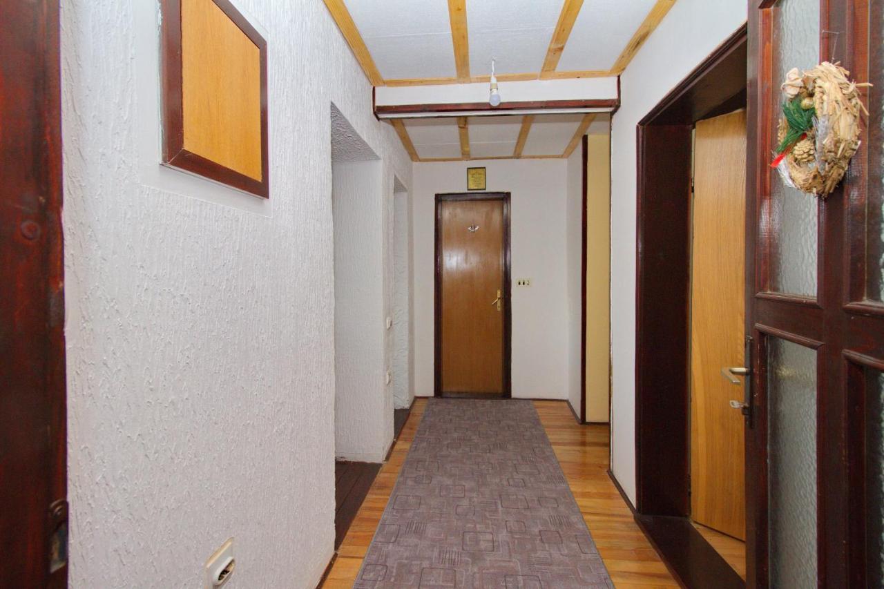 Smestaj Kod Nine I Matije Cajetina  Exterior foto